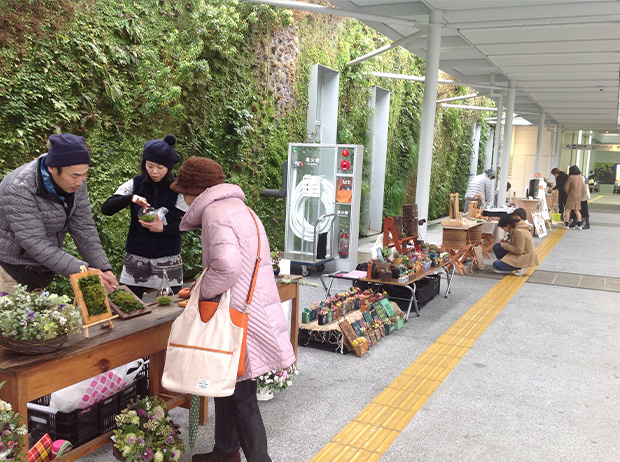 新山口駅０番線広場活動委員会