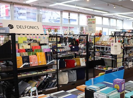 写真:宮脇書店コープ湯田店 内観
