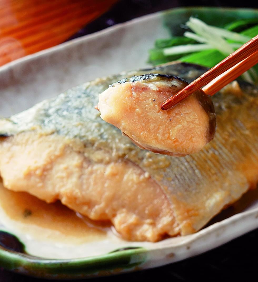 骨取りさばの味噌煮